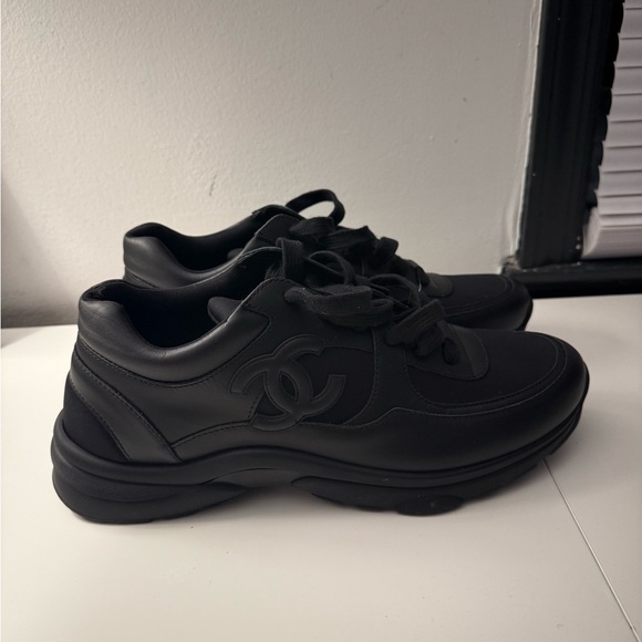 CHANEL Men's Black Sneakers - Uniform - Picture 2 of 6